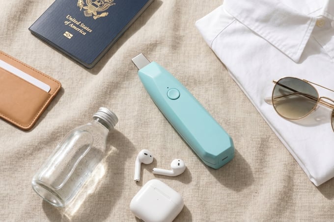 The First Pocket-sized Ultrasonic Stain Remover